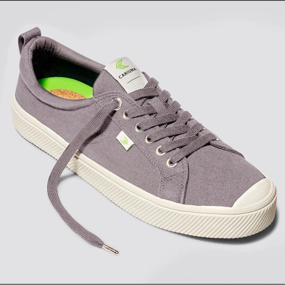 New‎ in box Cariuma OCA Low Cut Sneaker in Mystic Grey - Men 8.5/W…